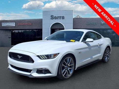Used 2016 Ford Mustang GT Premium RWD image 3