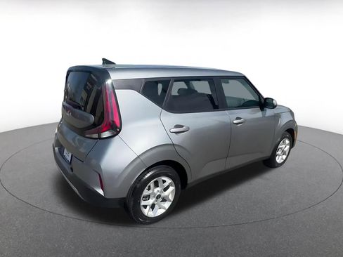 Used 2025 Kia Soul LX w/ LX Technology Package image 15