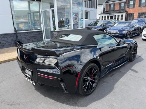 Used 2015 Chevrolet Corvette Z06 w/ 3LZ Preferred Equipment Group RWD image 38
