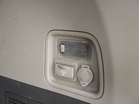 Used 2013 Toyota Sienna Limited image 17