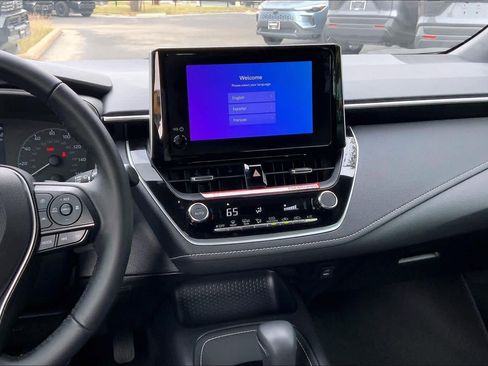 Used 2025 Toyota Corolla SE image 6