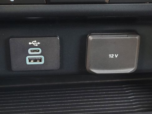 Used 2023 Ford F350 XLT w/ FX4 Off-Road Package image 25