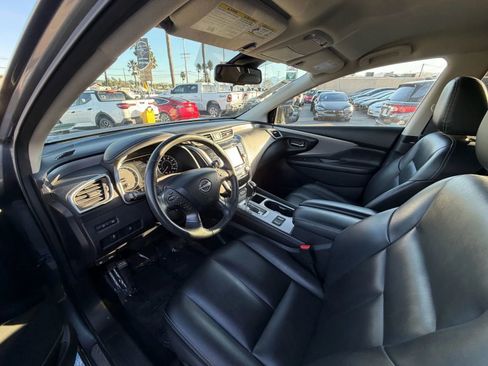 Used 2023 Nissan Murano SV image 11