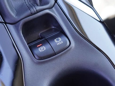 Used 2022 Toyota Corolla LE FWD image 29