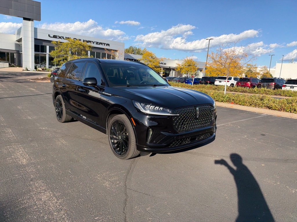 Used 2025 Lincoln Aviator Reserve w/ Jet Appearance Package AWD/4WD image 17