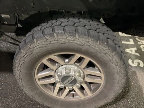 Used 2017 Ford F250 Lariat w/ Lariat Value Package image 11