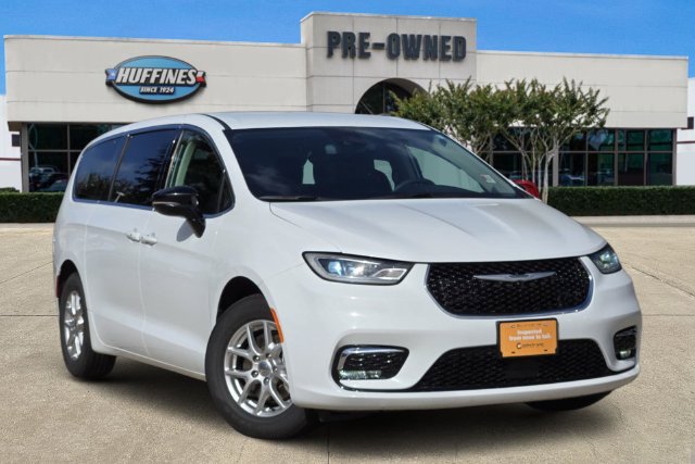 Certified 2024 Chrysler Pacifica Touring-L FWD image 1