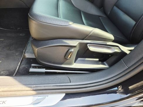 Used 2017 Volkswagen Golf Alltrack SE image 16