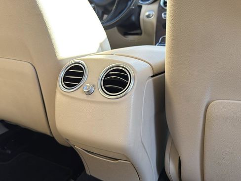 Used 2018 Mercedes-Benz GLC 300 4MATIC image 28