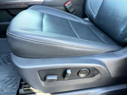 Used 2025 Chevrolet Silverado 2500 LTZ w/ LTZ Plus Package AWD/4WD image 19