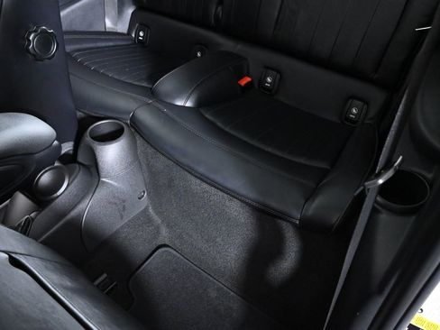 Used 2019 MINI Cooper S w/ Premium Package image 26