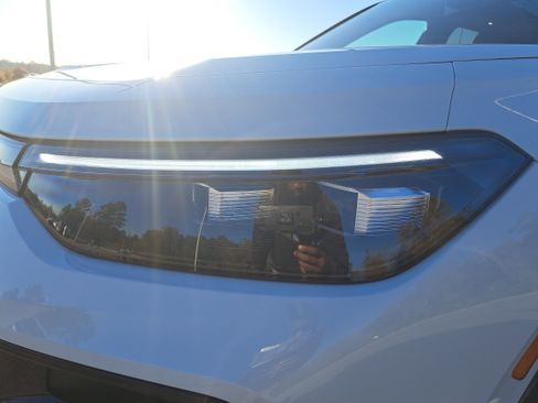 New 2026 Volkswagen Tiguan SE R-Line image 29