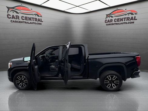 Used 2022 GMC Sierra 1500 AT4 w/ Driver Alert Package I AWD/4WD image 3