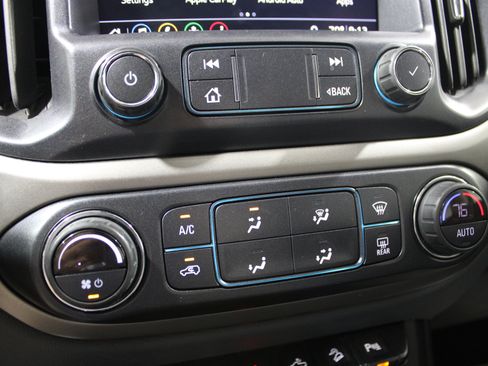 Used 2022 Chevrolet Colorado Z71 RWD image 16
