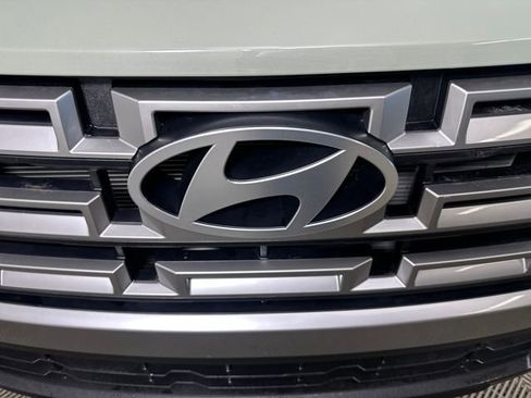 Certified 2025 Hyundai Santa Cruz SEL image 9