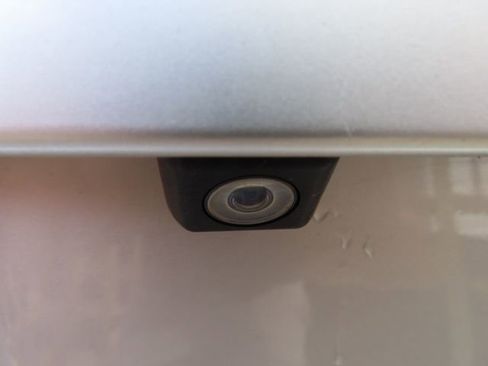 Used 2010 Toyota Prius Three image 9