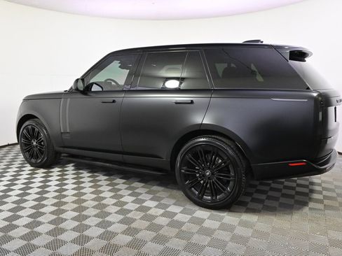 Used 2023 Land Rover Range Rover First Edition image 3