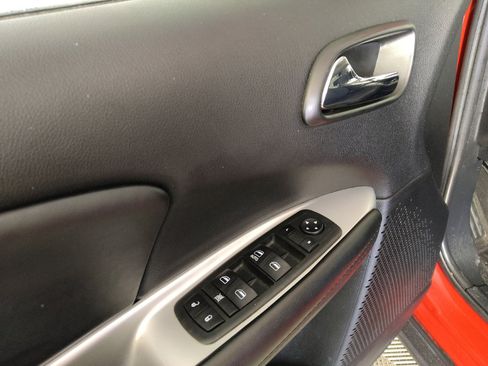Used 2018 Dodge Journey SE w/ Popular Equipment Group FWD image 27