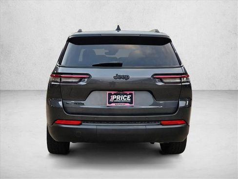 Used 2022 Jeep Grand Cherokee L Laredo AWD/4WD image 7