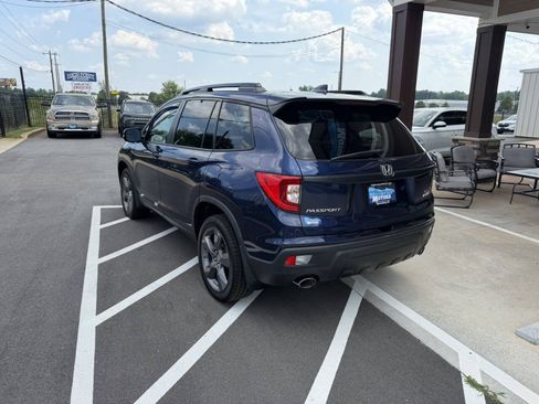 Used 2021 Honda Passport Touring image 4