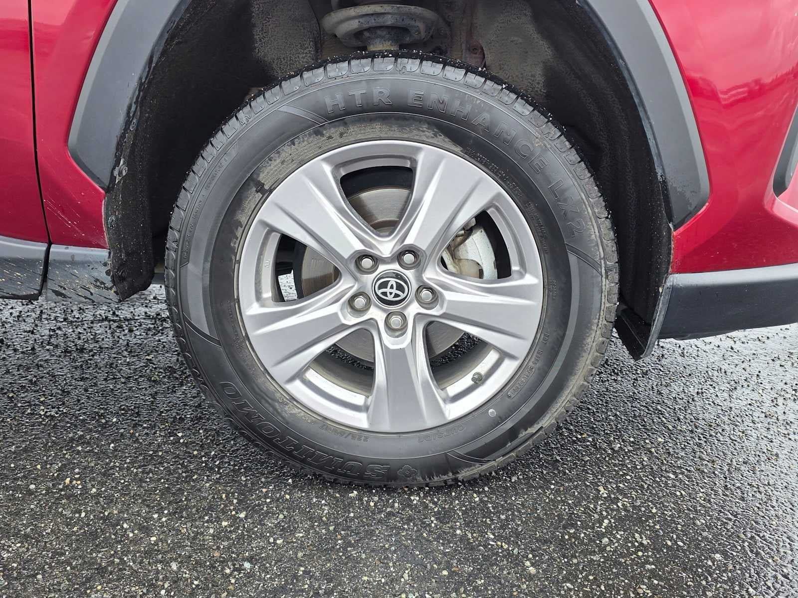 Used 2023 Toyota RAV4 XLE FWD image 9