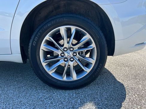 Used 2023 Buick Enclave Avenir w/ Trailering Package, 5000 lbs. FWD image 9