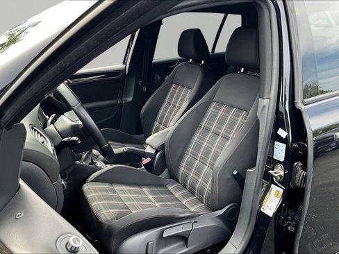 Used 2013 Volkswagen GTI 4-Door FWD image 17