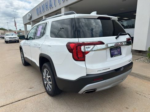 Used 2023 GMC Acadia SLT w/ Technology Package AWD/4WD image 6