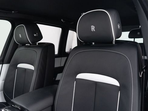 Certified 2026 Rolls-Royce Cullinan Black Badge AWD/4WD image 17