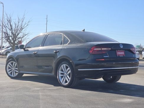 Used 2019 Volkswagen Passat 2.0T Wolfsburg w/ Wheels & Sunroof Package image 19
