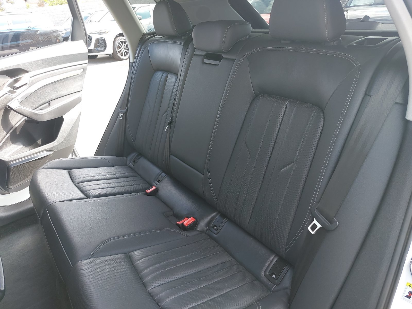 Used 2024 Audi Q8 e-tron Premium Plus AWD/4WD image 14