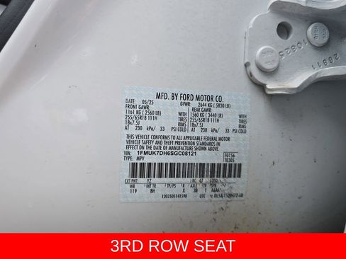Used 2025 Ford Explorer Active RWD image 38