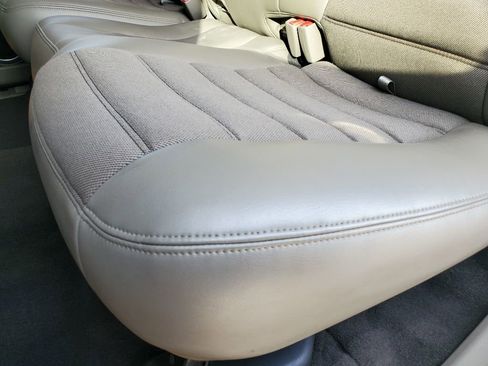 Used 2004 HUMMER H2 image 28