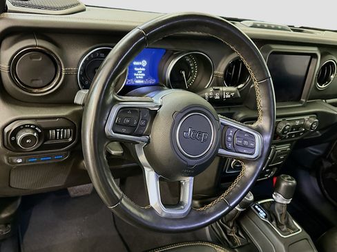 Used 2021 Jeep Wrangler Unlimited Sahara AWD/4WD image 18