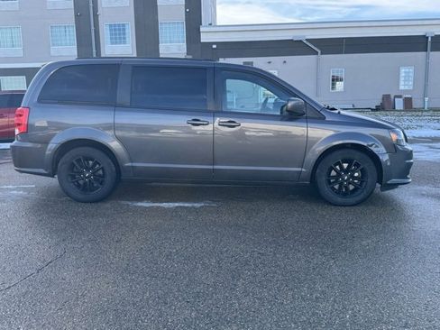 Used 2019 Dodge Grand Caravan GT image 12