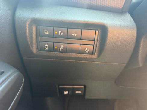 Used 2023 Nissan Kicks S image 28