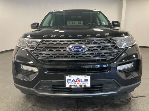 Used 2024 Ford Explorer XLT w/ Equipment Group 202A AWD/4WD image 4