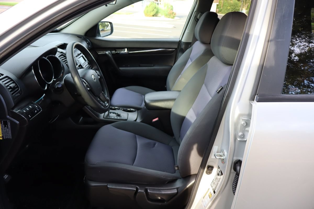 Used 2013 Kia Sorento LX AWD/4WD image 19