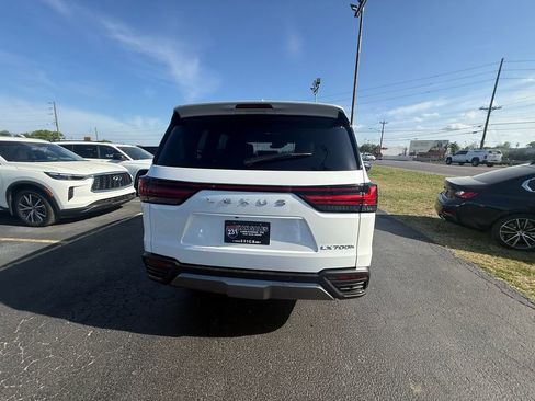 Used 2025 Lexus LX 700h Overtrail w/ Accessory Package (Z1) image 4