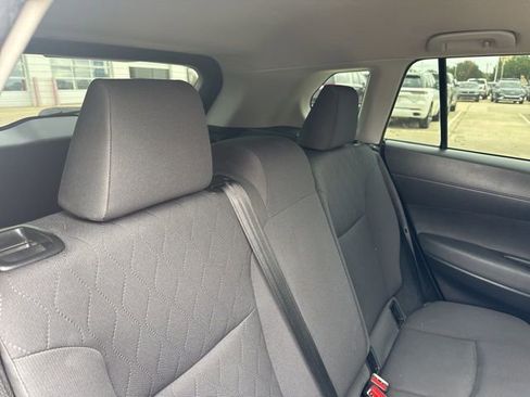 Used 2022 Toyota Corolla Cross LE AWD/4WD image 15