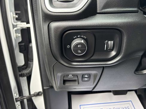 Used 2022 RAM 1500 Big Horn AWD/4WD image 17