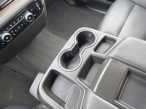 Used 2025 GMC Sierra 1500 SLT image 25