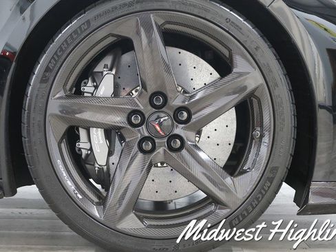 Used 2023 Chevrolet Corvette Z06 RWD image 24