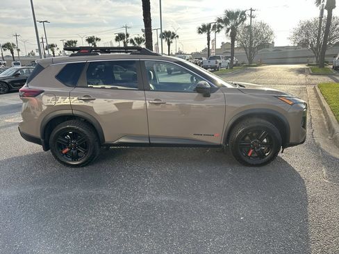 Used 2025 Nissan Rogue SV w/ Rock Creek Premium Package image 7