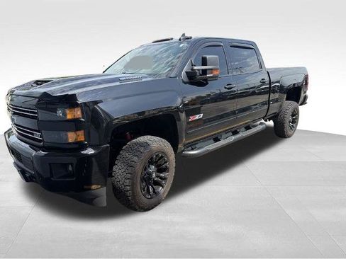 Used 2019 Chevrolet Silverado 2500 LTZ w/ Duramax Plus Package AWD/4WD image 2