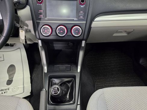 Used 2018 Subaru Forester 2.5i AWD/4WD image 14