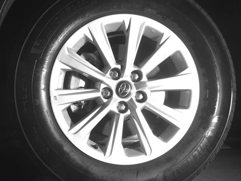 Used 2024 Toyota Grand Highlander image 12