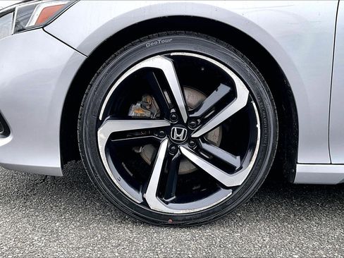 Used 2021 Honda Accord Sport image 9