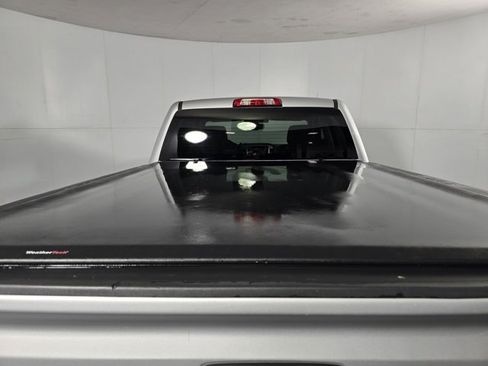 Used 2018 GMC Sierra 1500 SLT image 17