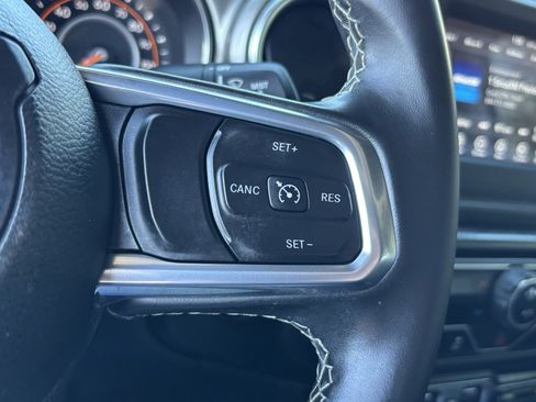 Used 2021 Jeep Gladiator Overland image 22